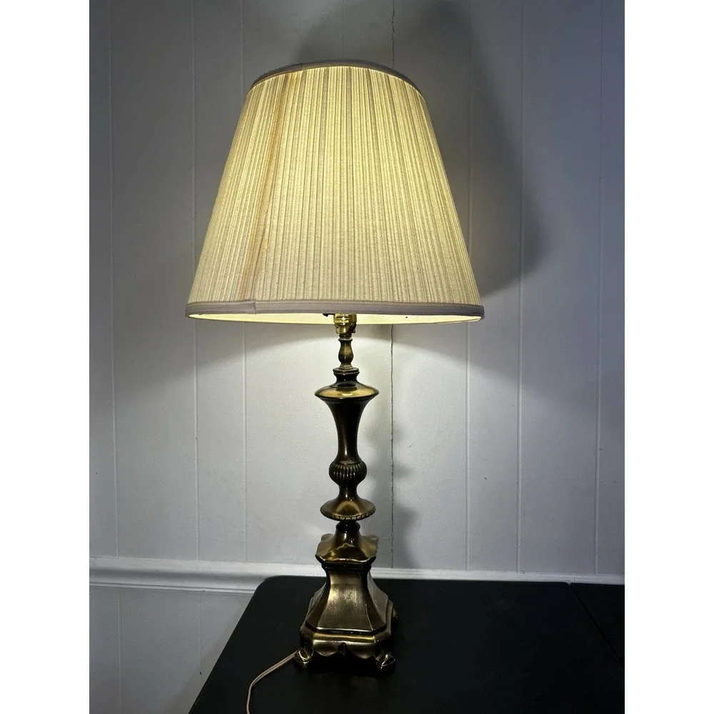 Vintage Hollywood‎ Regency Table Lamp Brass Tone Metal Footed Base Pleated Shade